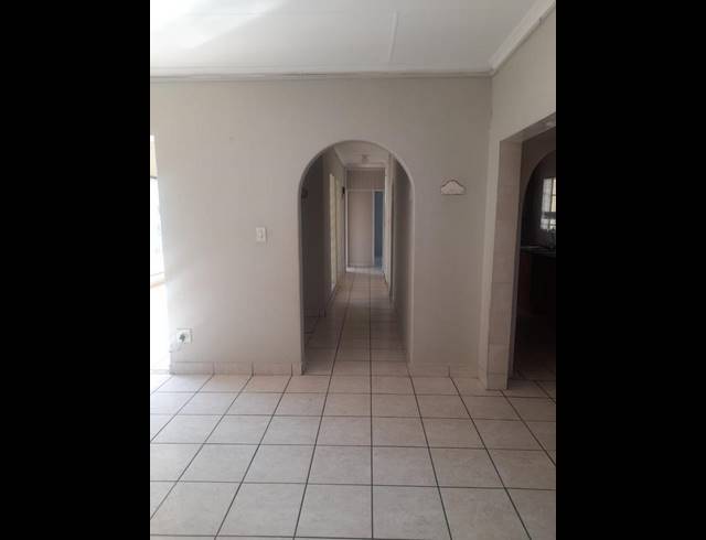 3 BEDROOM PROPERTY TO RENT IN BIRCH ACRES